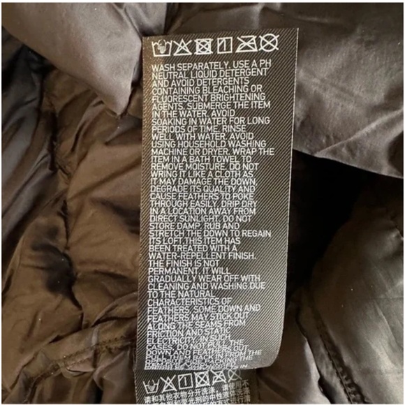 Uniqlo Ultra Light Down Vest, Black, Size Small - Picture 6 of 6